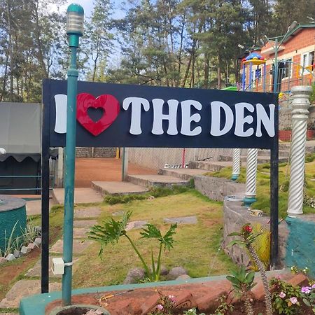 ホテル The Den By Trees コタジリ エクステリア 写真